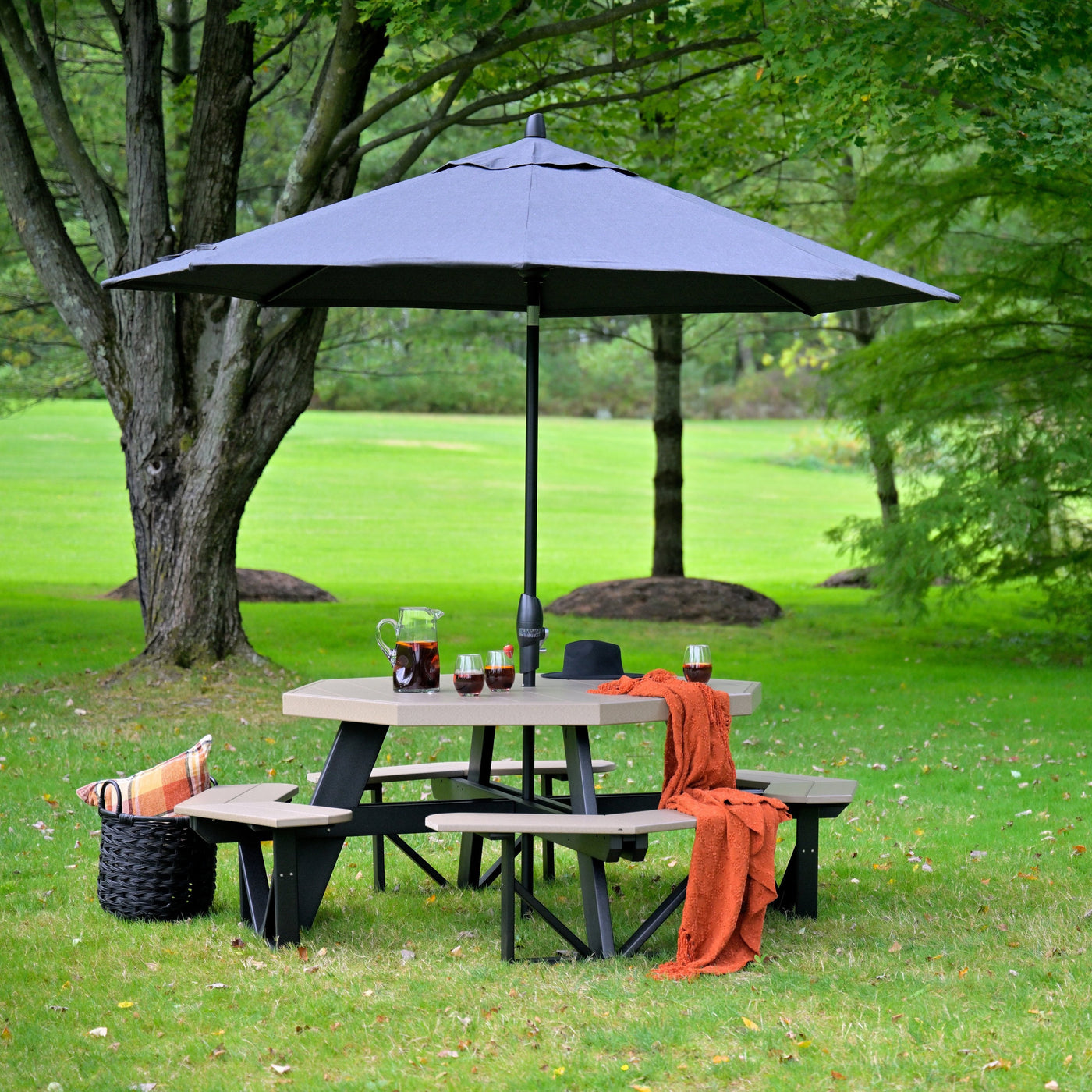Octagon Picnic Table Weatherwood & Black
