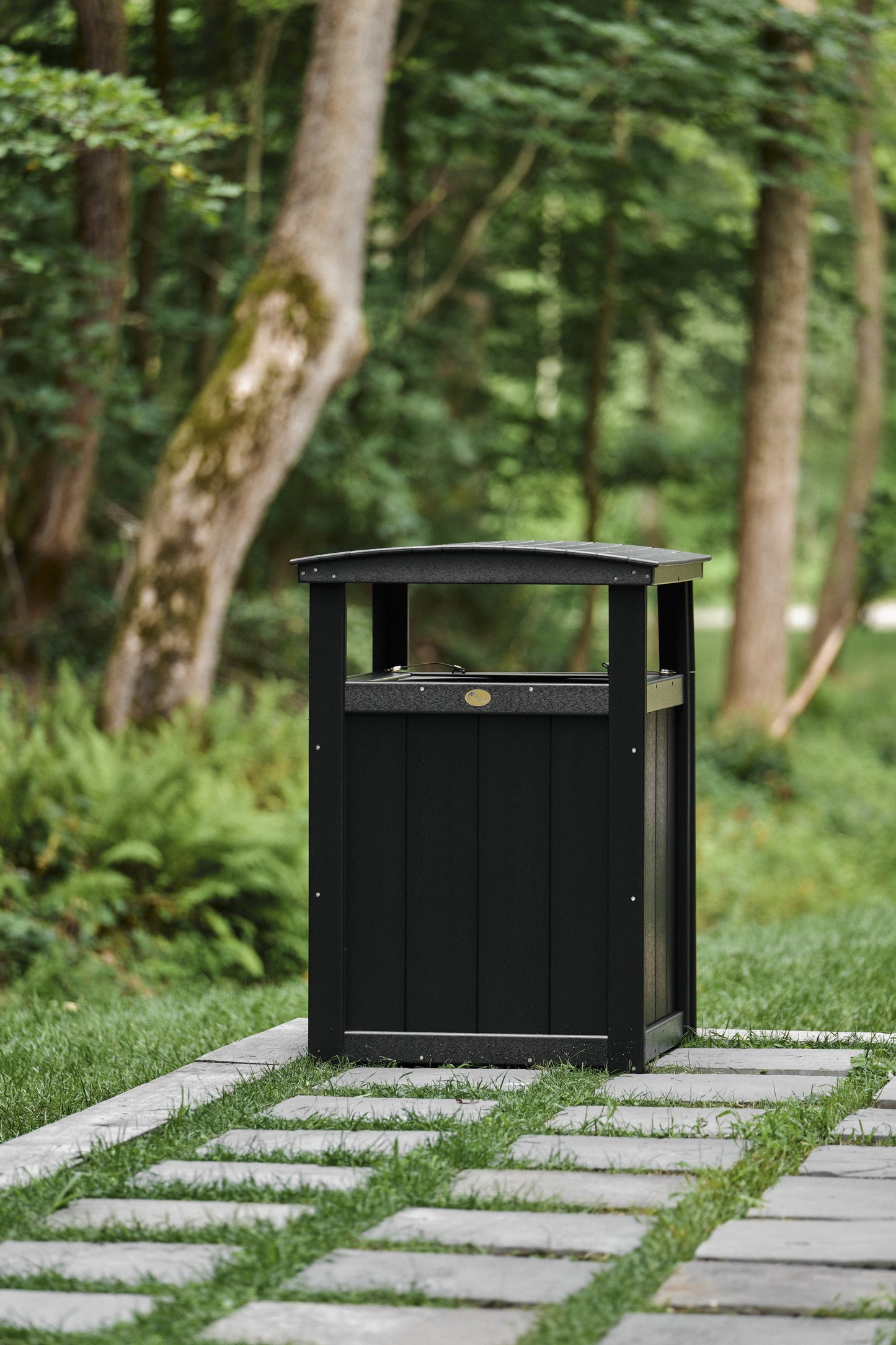 Trash Can Black