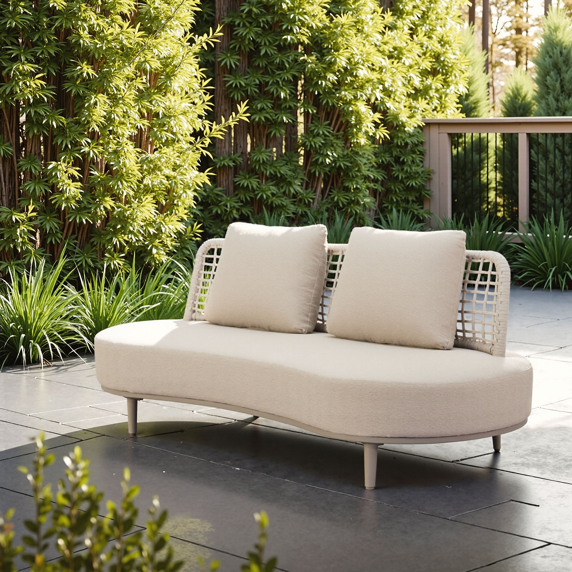 Ruhe Sofa Beige